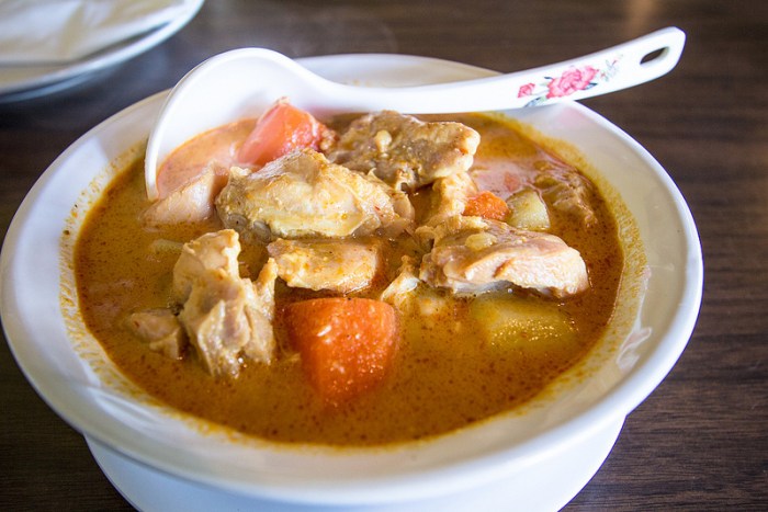 cambodian chicken curry